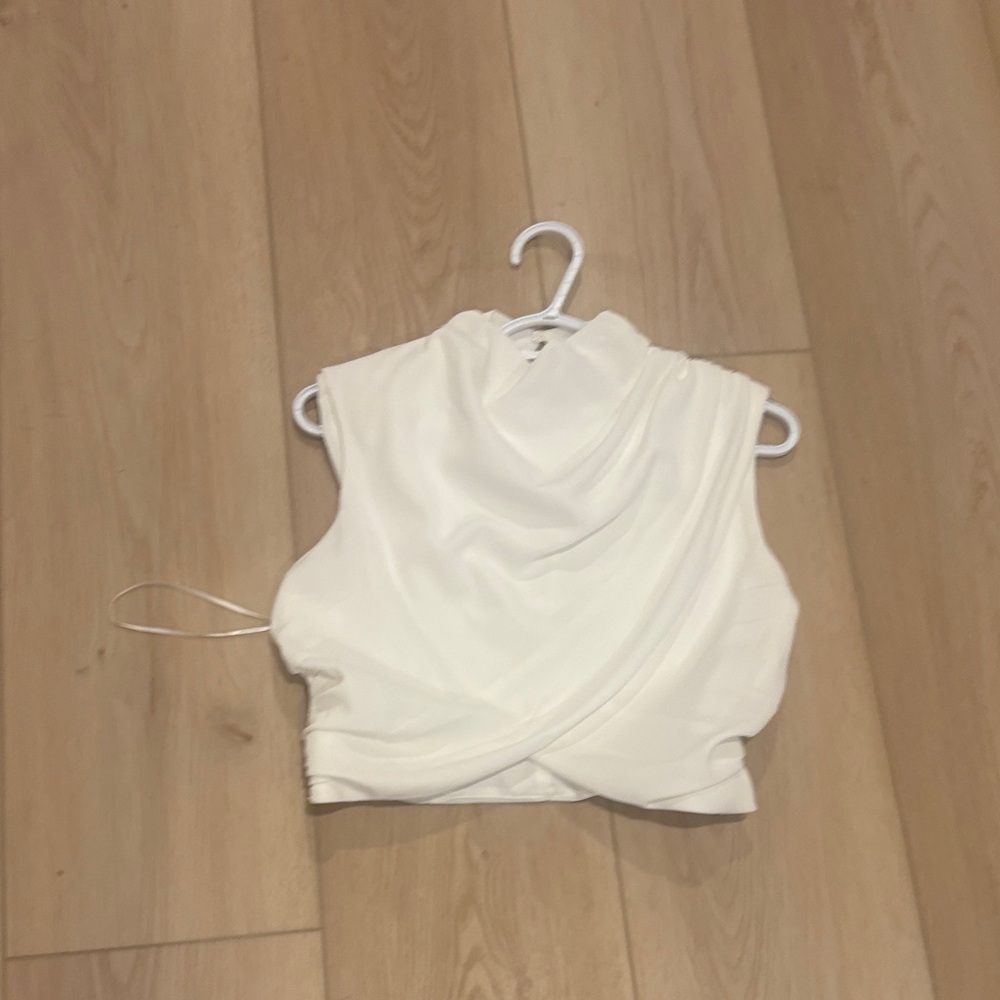 Elegant White Sleeveless Top